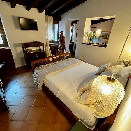 Residenza...cara Giulietta... Verona
